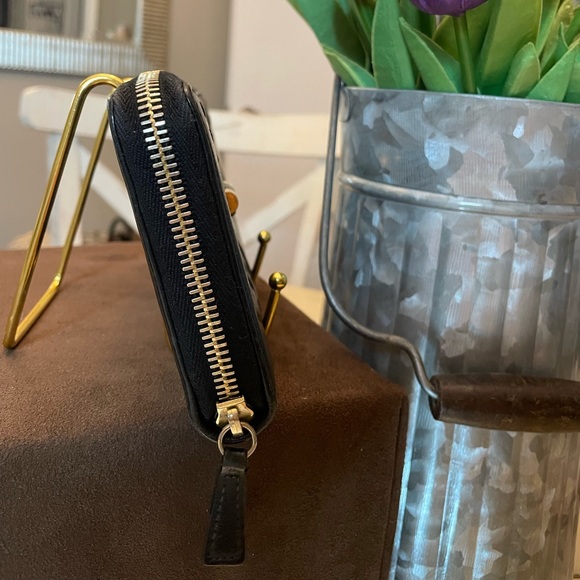 Yves St. Laurent black leather zip around wallet - Picture 5 of 12